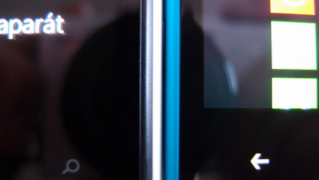 Nokia Lumia 720 vs. 820