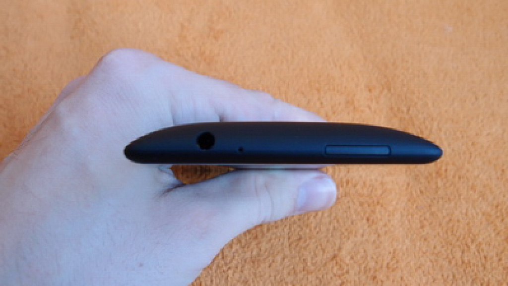 HTC 8X