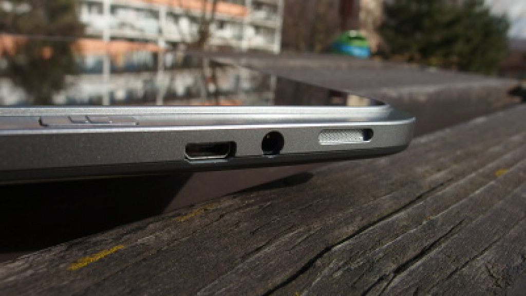 Acer Iconia W4 vs. Lenovo Miix 8 2