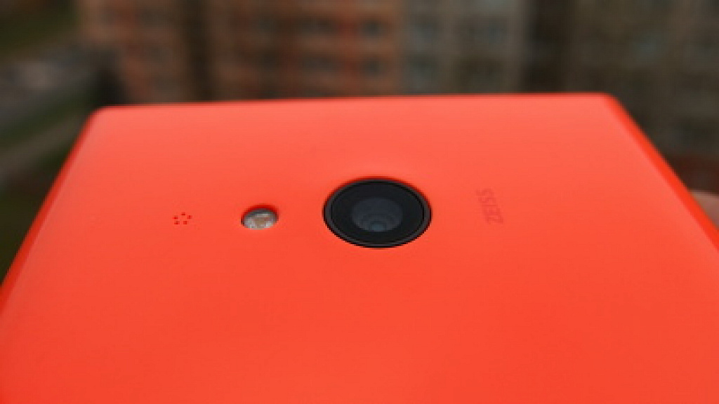 Nokia Lumia 735