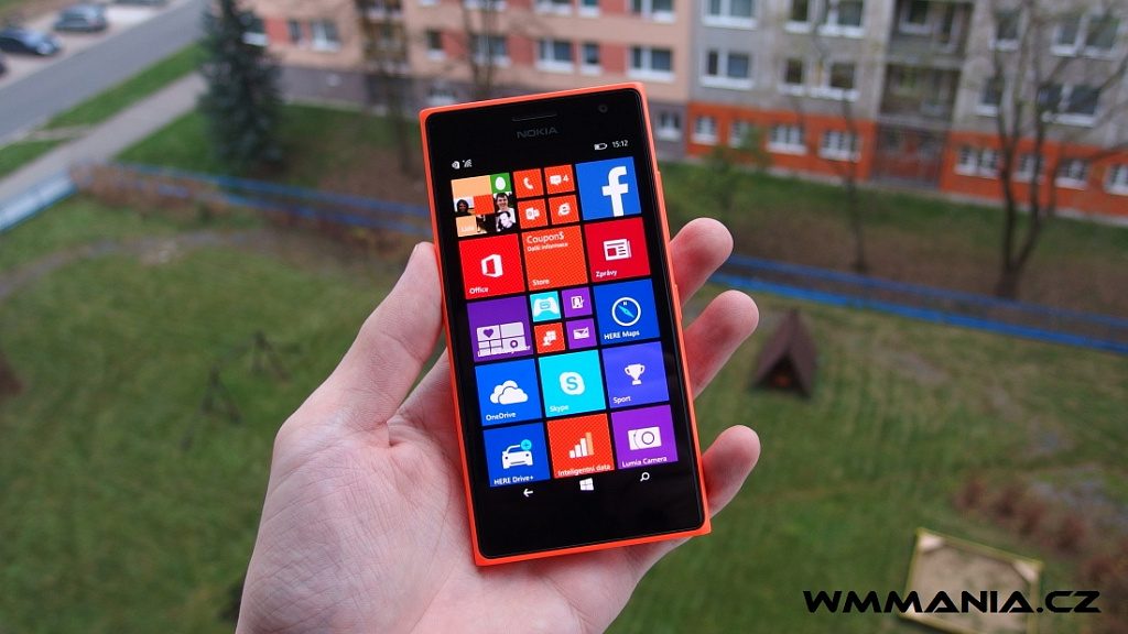 Nokia Lumia 735