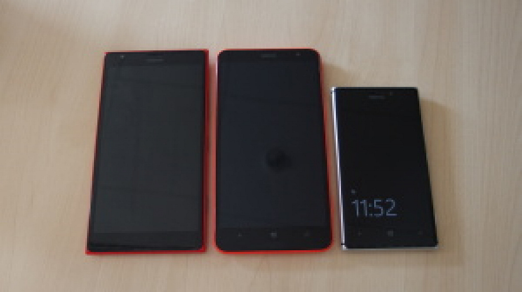 Nokia Lumia 1320 vs. 1520