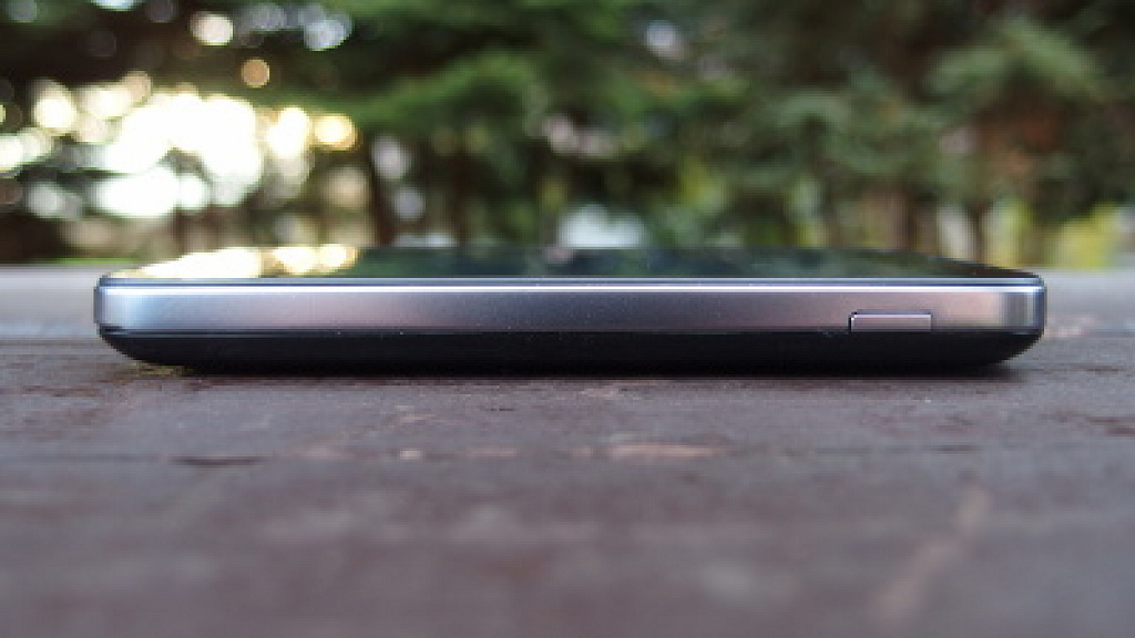 Prestigio MultiPhone 8400 Duo