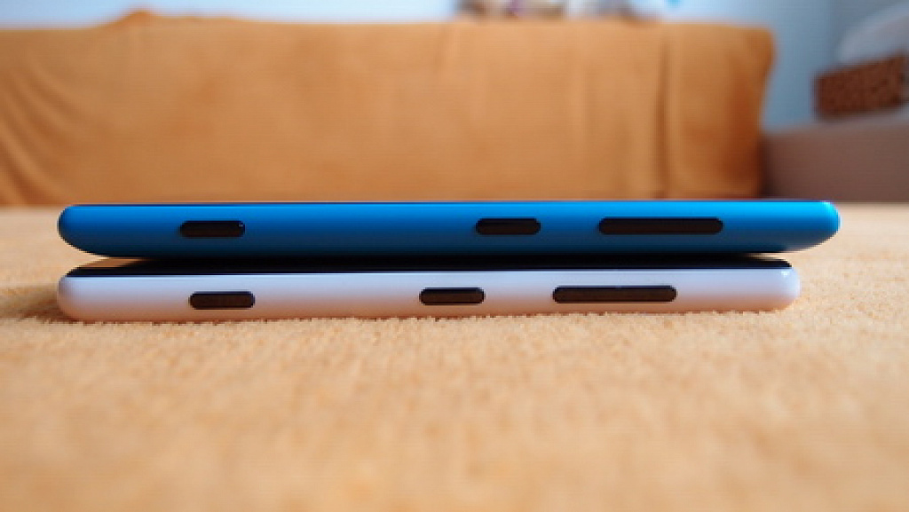Nokia Lumia 720 vs. 820