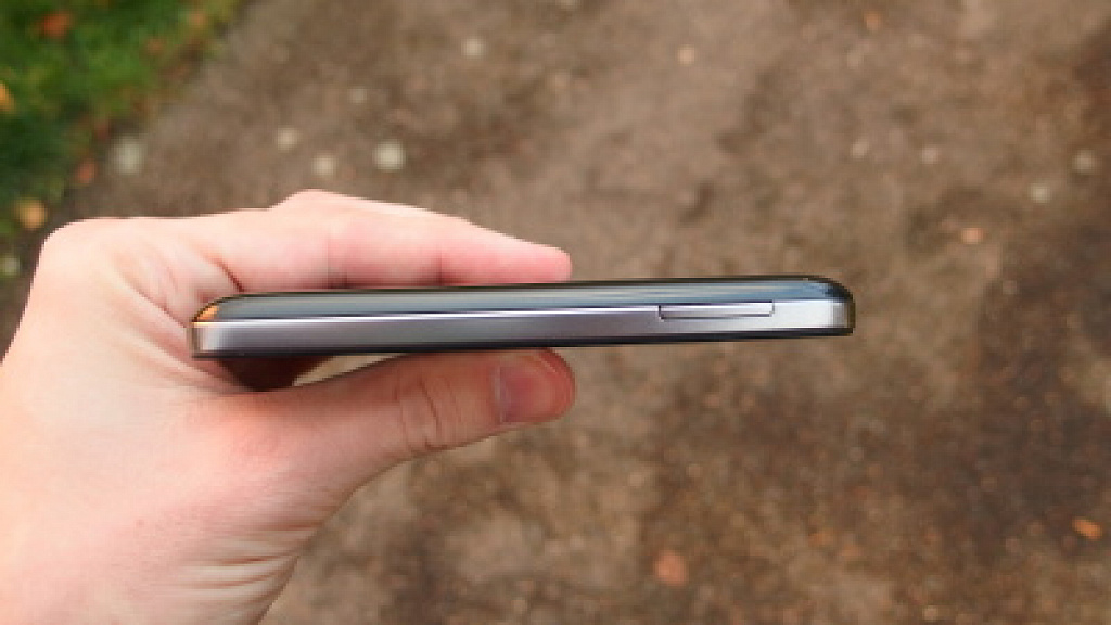 Prestigio MultiPhone 8400 Duo