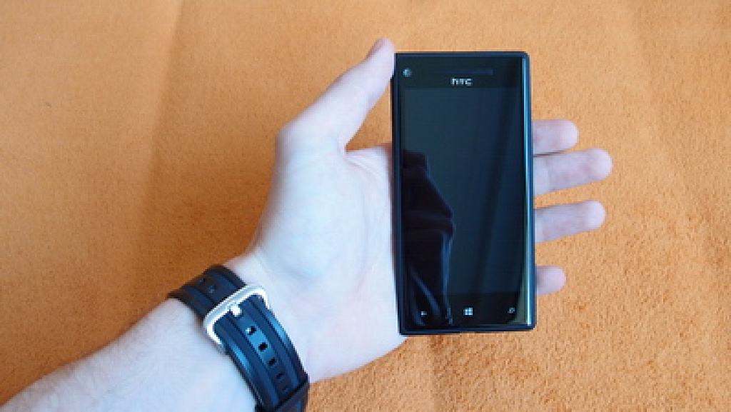 HTC 8X