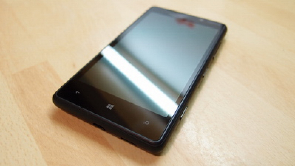Nokia Lumia 820