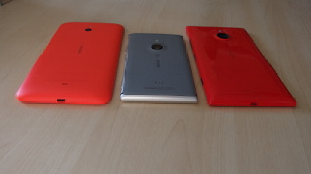 Nokia Lumia 1320 vs. 1520
