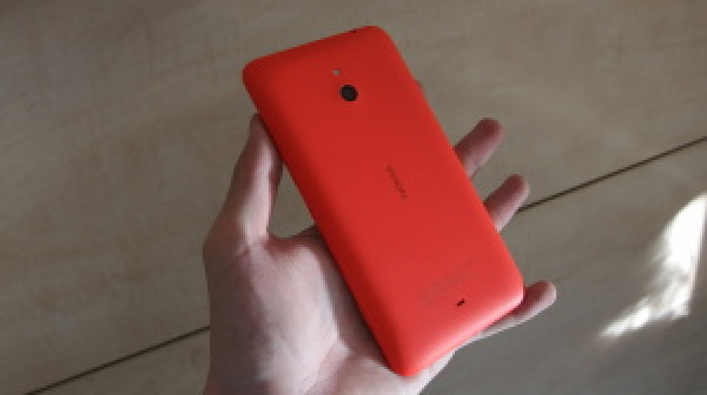 Nokia Lumia 1320 vs. 1520