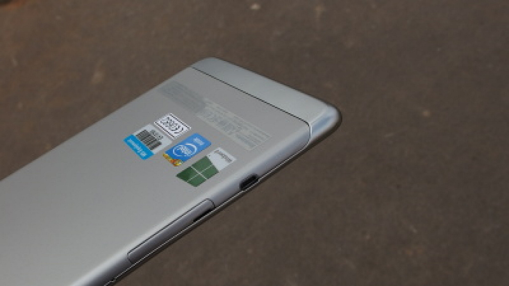 Acer Iconia W4 vs. Lenovo Miix 8 2