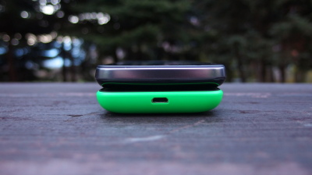 Prestigio MultiPhone 8400 Duo vs. Nokia Lumia 530 Dual