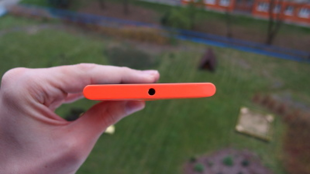 Nokia Lumia 735