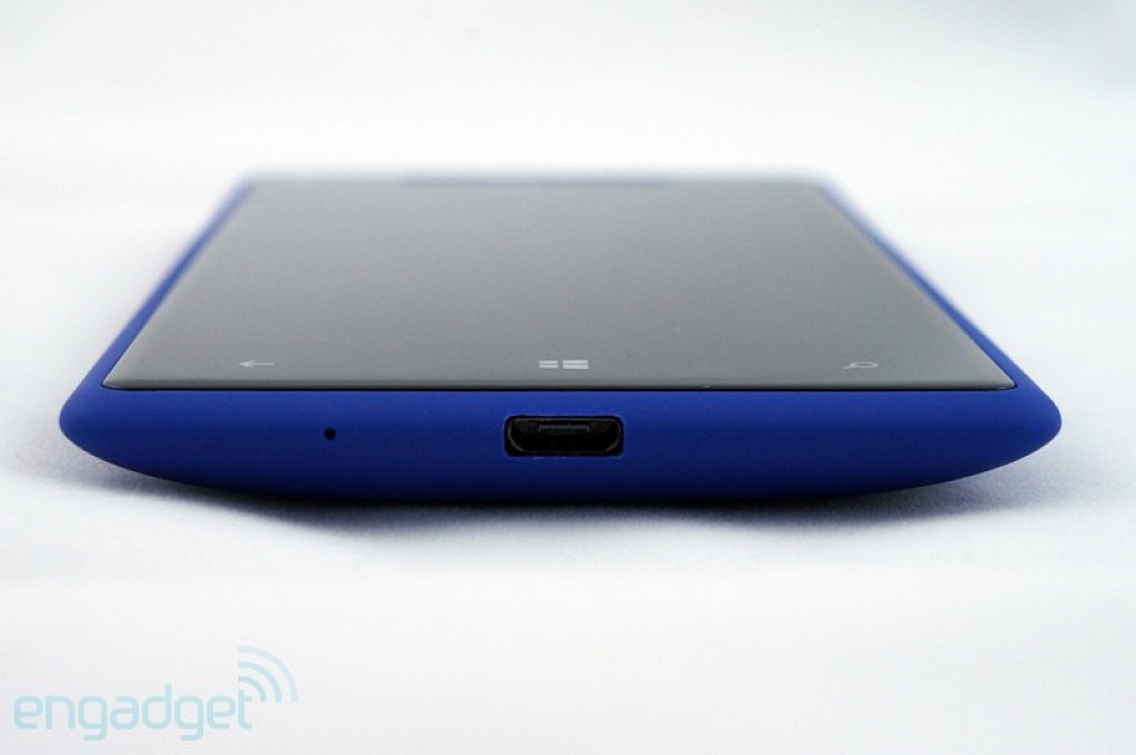 HTC 8X