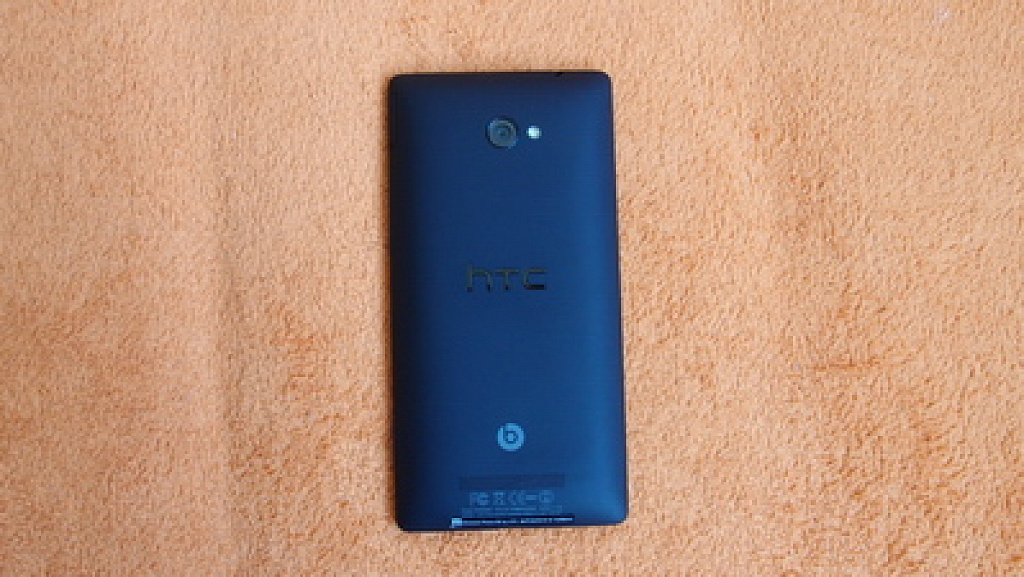 HTC 8X