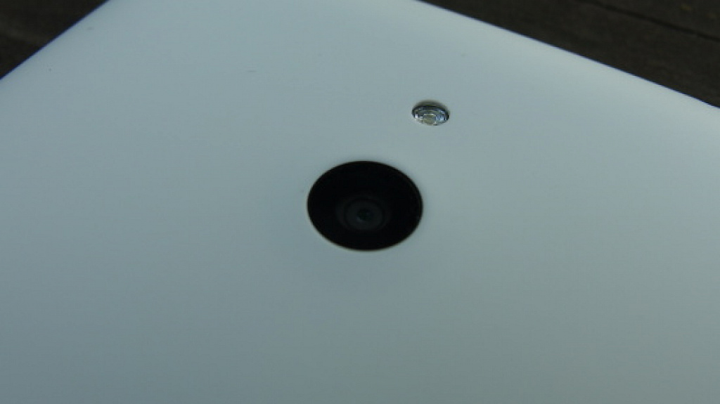 Nokia Lumia 1320 vs. 1520