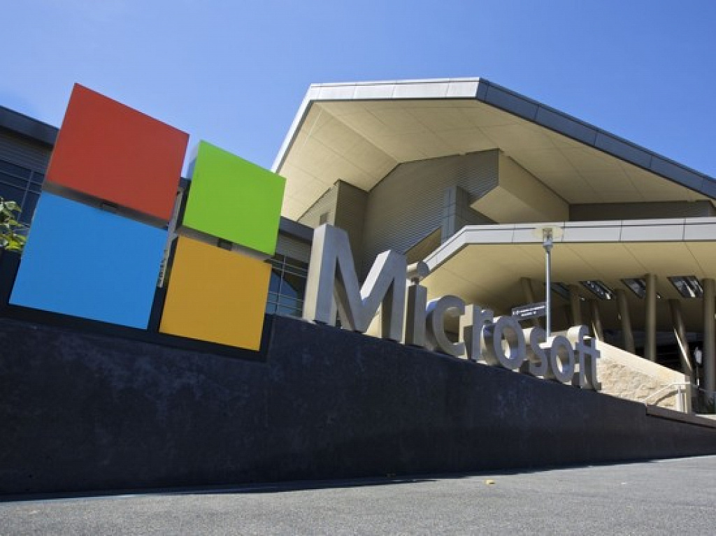 Microsoft pokračuje v restrukturalizaci