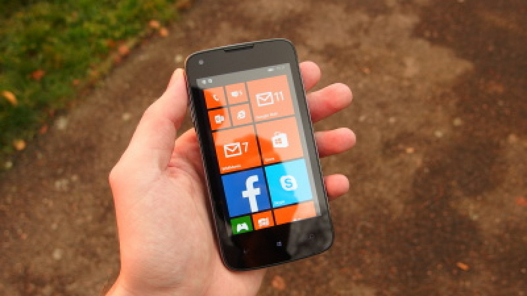 Prestigio MultiPhone 8400 Duo