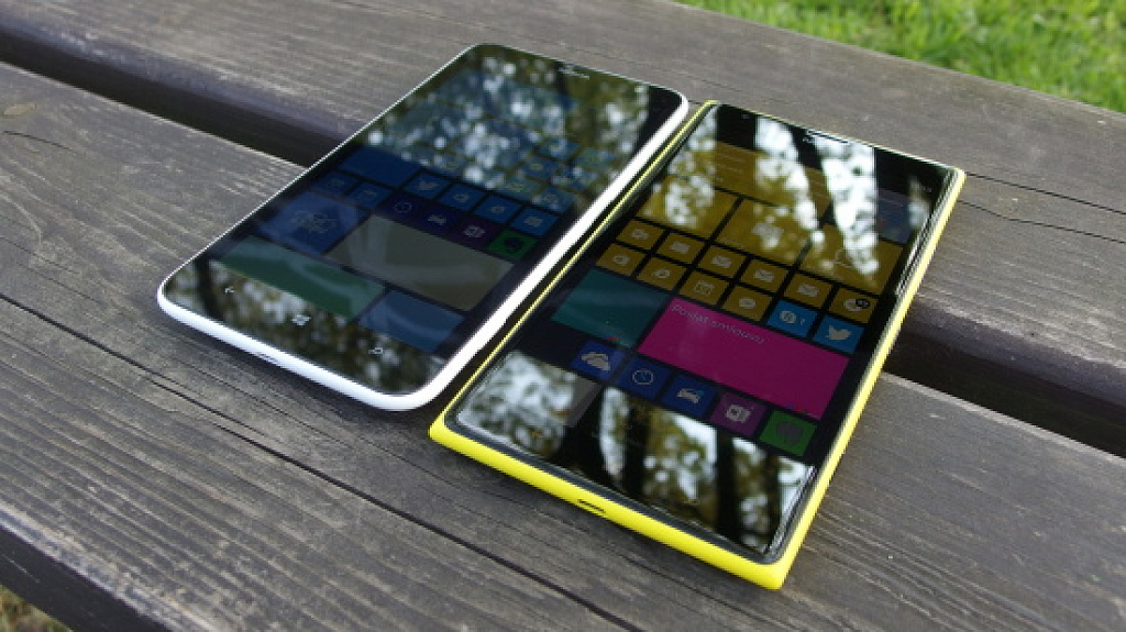 Nokia Lumia 1320 vs. 1520