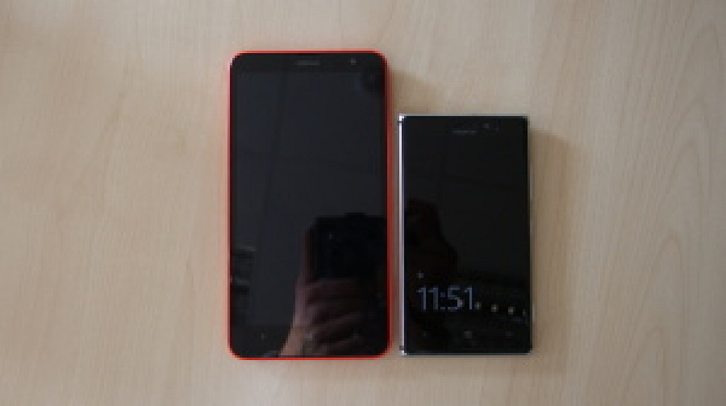 Nokia Lumia 1320 vs. 1520