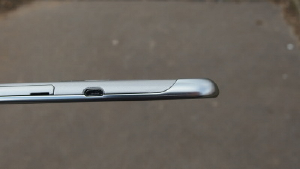 Acer Iconia W4 vs. Lenovo Miix 8 2
