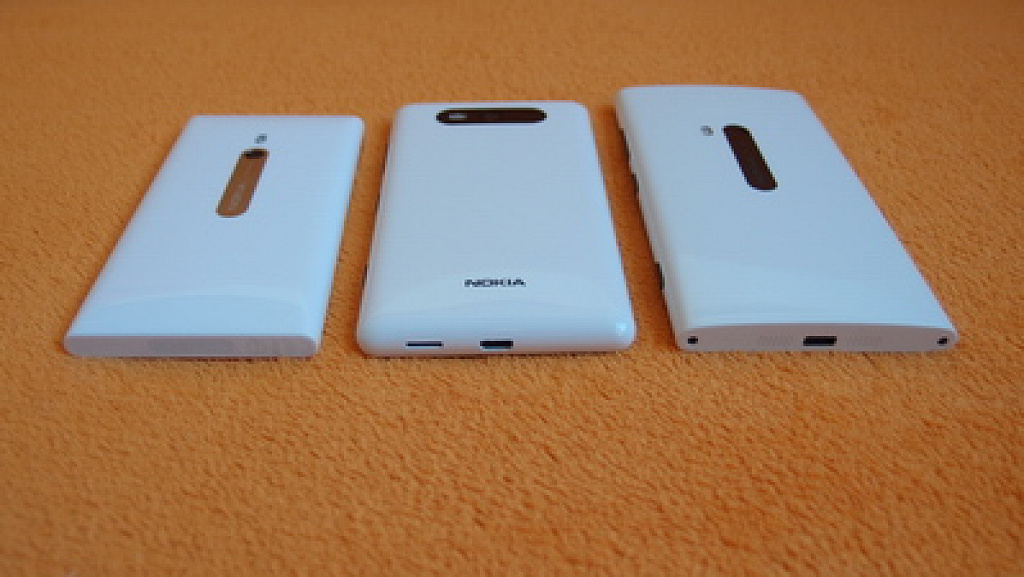 Nokia Lumia 800 vs. 820 vs. 920