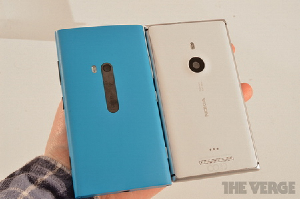 Nokia Lumia 925 vs. Lumia 920
