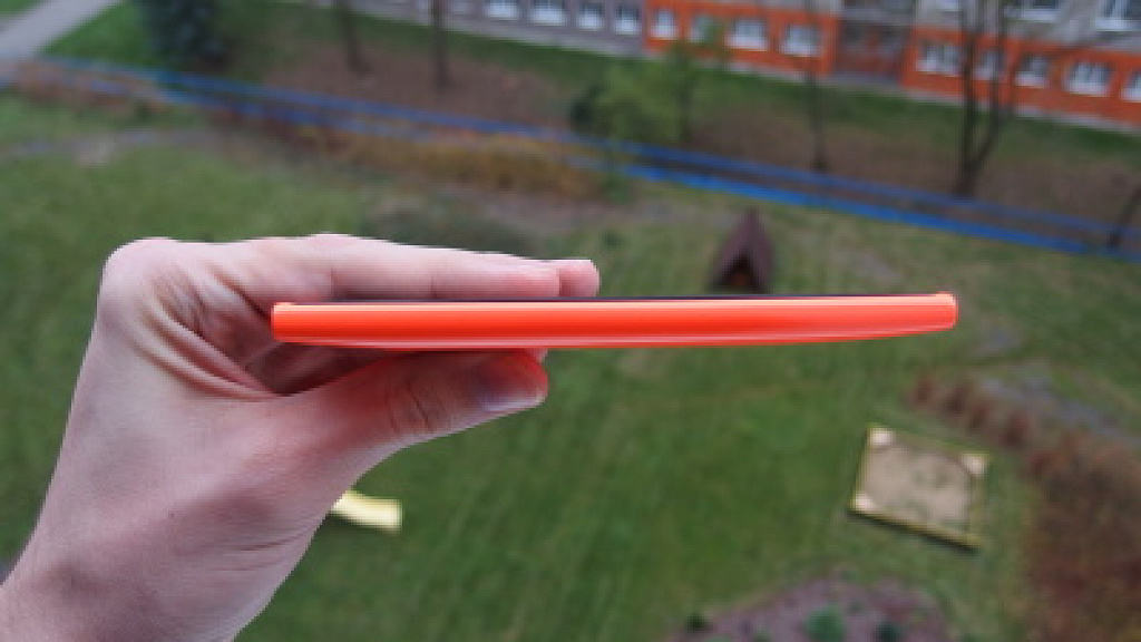 Nokia Lumia 735