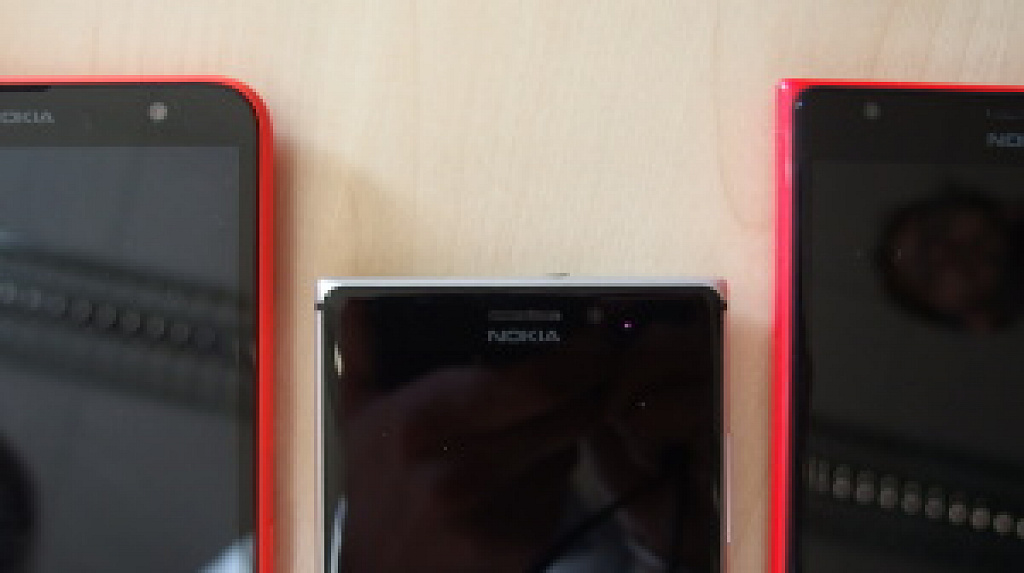 Nokia Lumia 1320 vs. 1520
