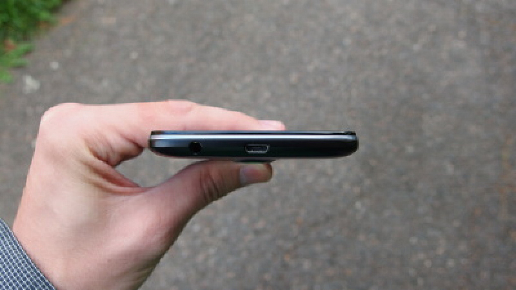 Prestigio MultiPhone 8500 Duo