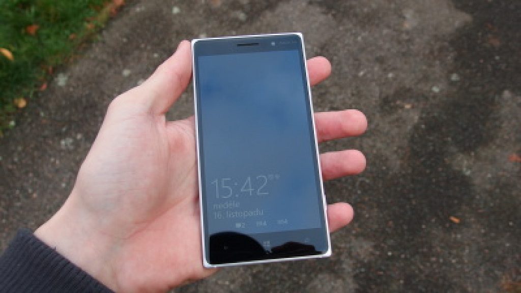 Nokia Lumia 830