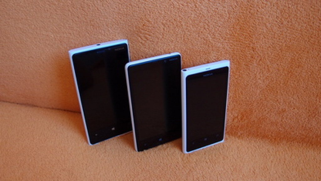 Nokia Lumia 800 vs. 820 vs. 920