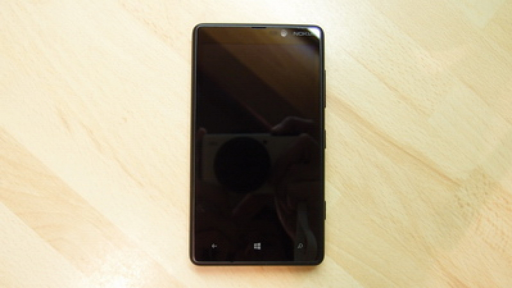 Nokia Lumia 820
