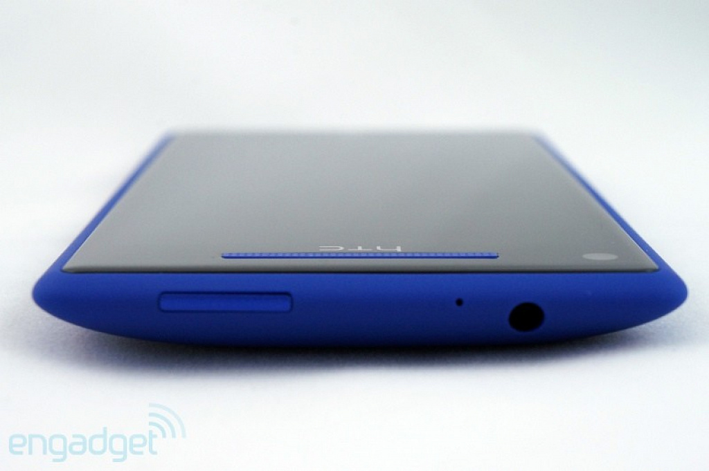 HTC 8X