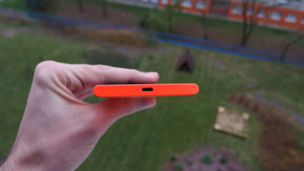 Nokia Lumia 735