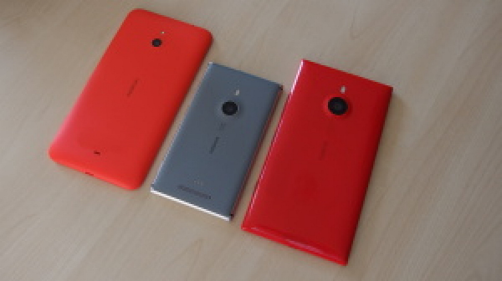 Nokia Lumia 1320 vs. 1520