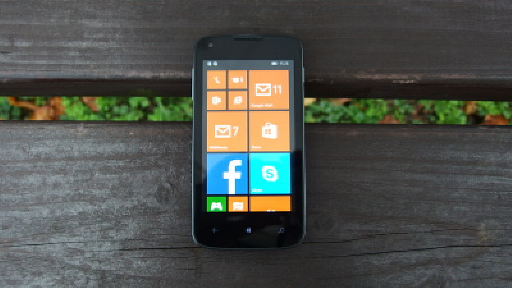 Prestigio MultiPhone 8400 Duo