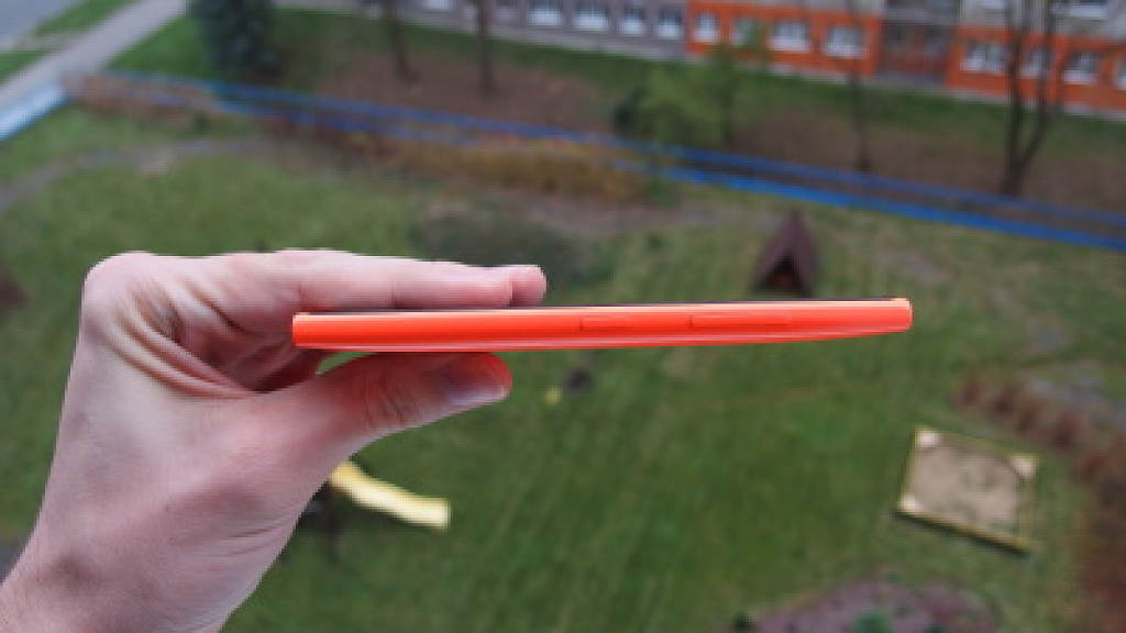 Nokia Lumia 735