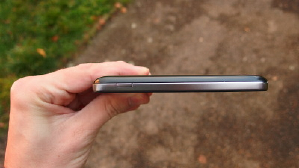 Prestigio MultiPhone 8400 Duo