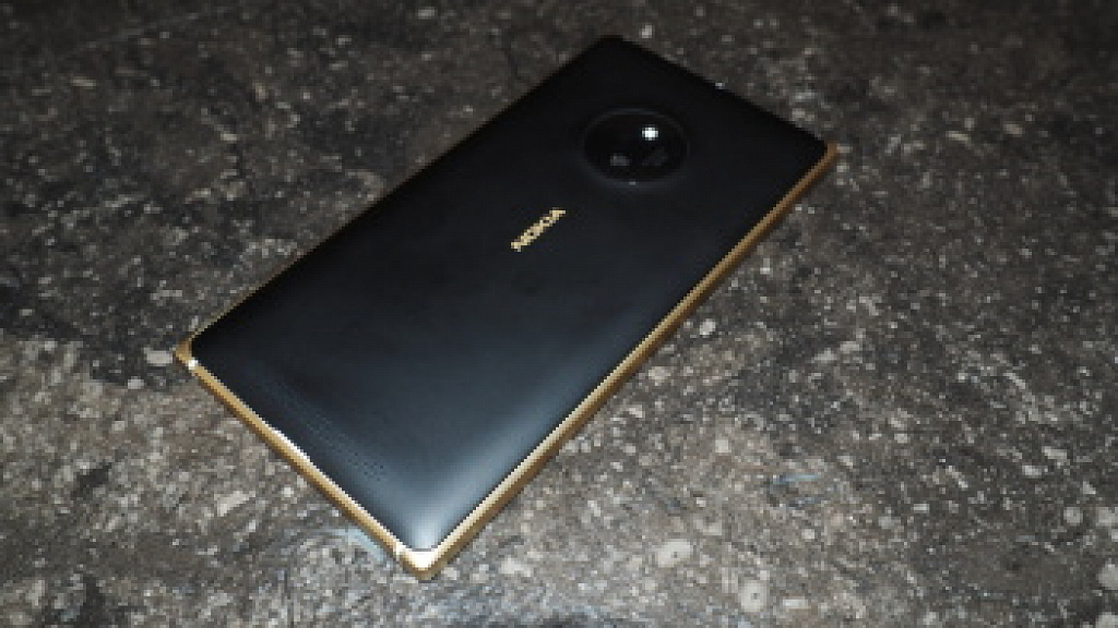 Nokia Lumia 830 a 930
